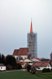 Kirchturm Lohkirchen; Turmhelm ohne Gerüst