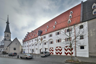 Burg9, Nordfassade03